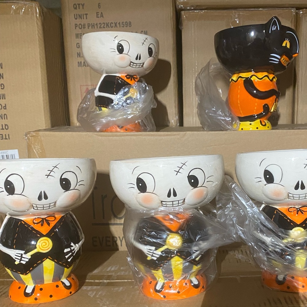 Skully candy bowl with hairline crazing crazy flaw still adorable